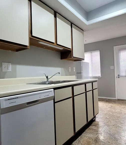 3508 Spanish Villa Dr #1 — Photo 5