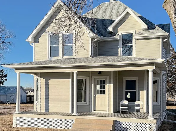 1247 G St, Burwell, NE 68823