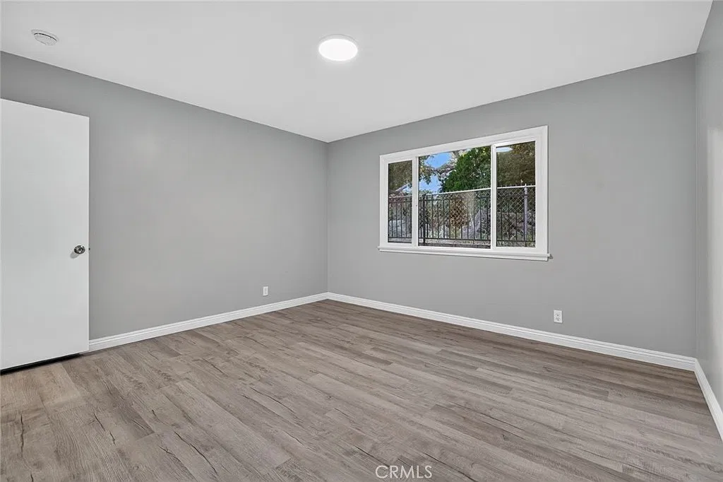 2 bed, 1200 sqft, $3,800 — Photo 4