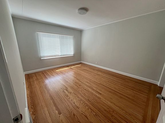 5th image of 2367 17th Ave