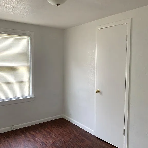 212 Houston St — Photo 48