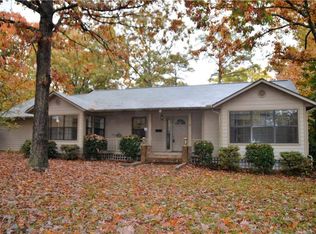 46 Village Rd, Rogers, AR 72756