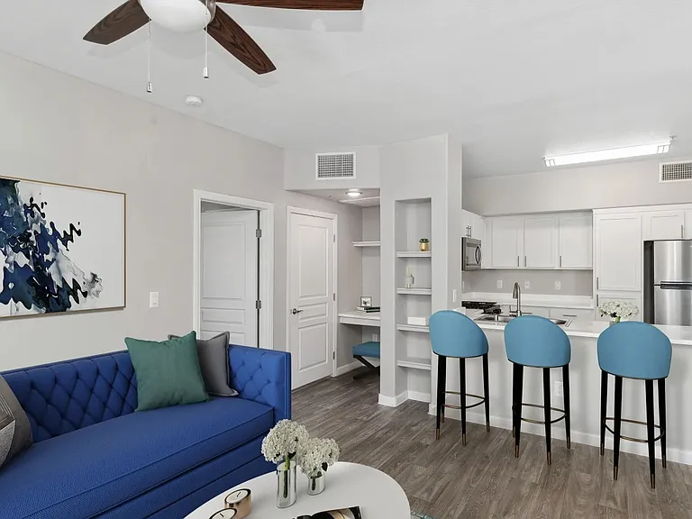650 E Azure Ave — Photo 3