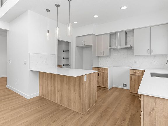 5th image of 2209 194a St