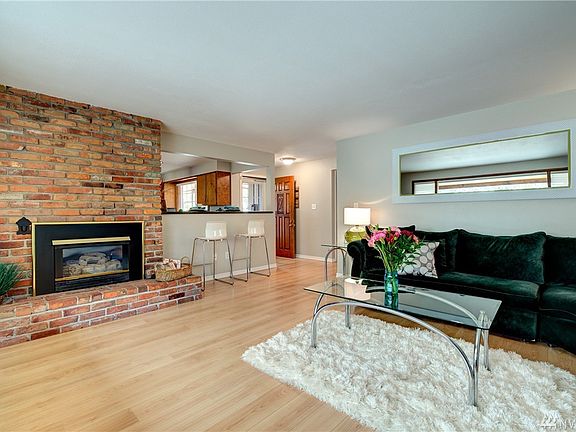 2nd image of 3460 Scenic Dr SE