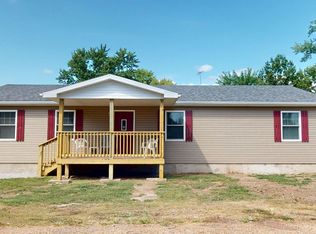 109 W Minnehaha St, Green Ridge, MO 65332