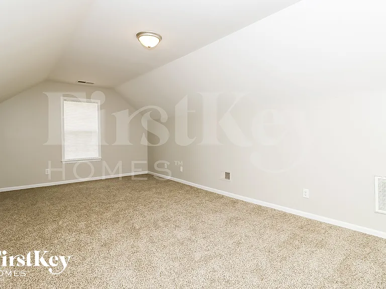 103 Tilton Dr — Photo 11