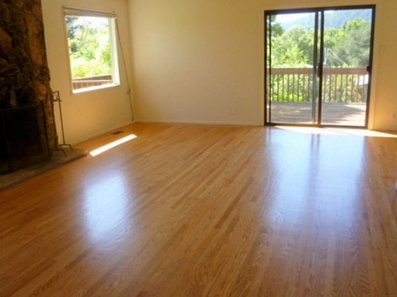 Big Living Room w/ F/P