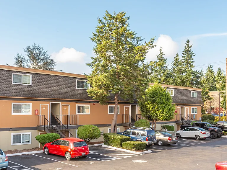 Heather Ridge Apartments — Photo 9