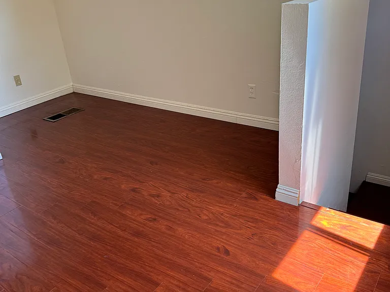 11122 Morrison St #102 — Photo 4