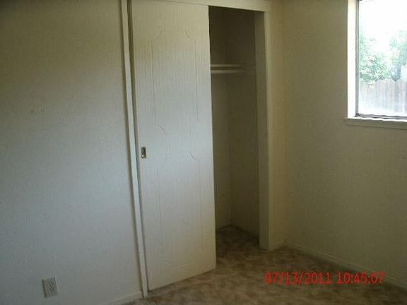 4th image of 1822 N Recreation Ave