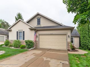6410 Highland Ridge Dr, East Lansing, MI 48823