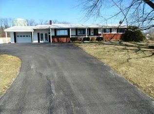 2940 Scottdale Smithton Rd, Scottdale, PA 15683