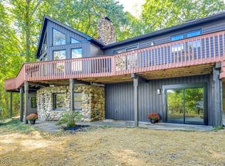 6297 Westshore Dr, Kent, OH 44240