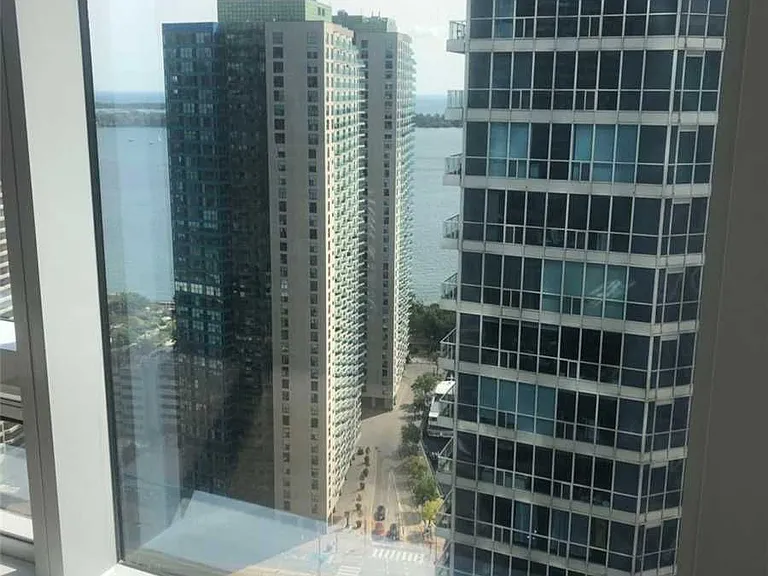 10 York St #3105 — Photo 10
