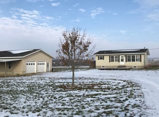 15189 Canoe Rd, Strawberry Point, IA 52076