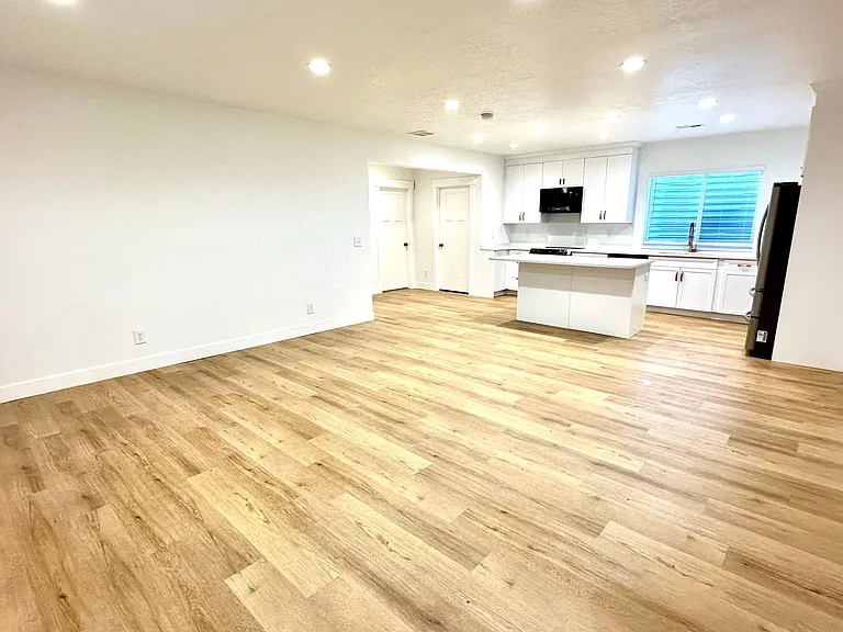 4493 W Wharton Dr — Photo 9