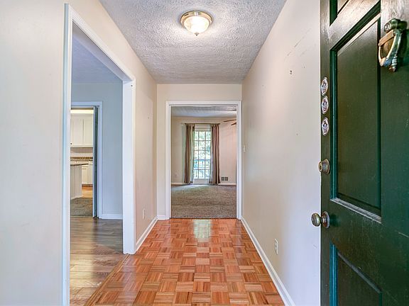 4th image of 226 Bristol Ln