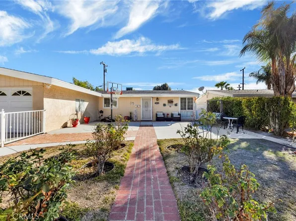 19016 Newhouse St, Santa Clarita, CA 91351