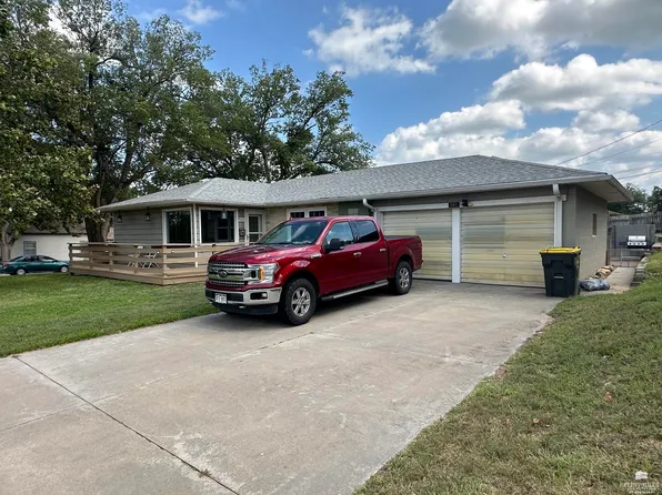 302 W 13th St, Concordia, KS 66901