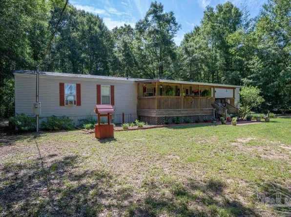 7104 Wallace Dr, Pace, FL 32571