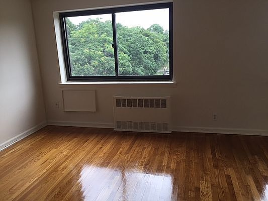 4th image of 15-20 201st St #6