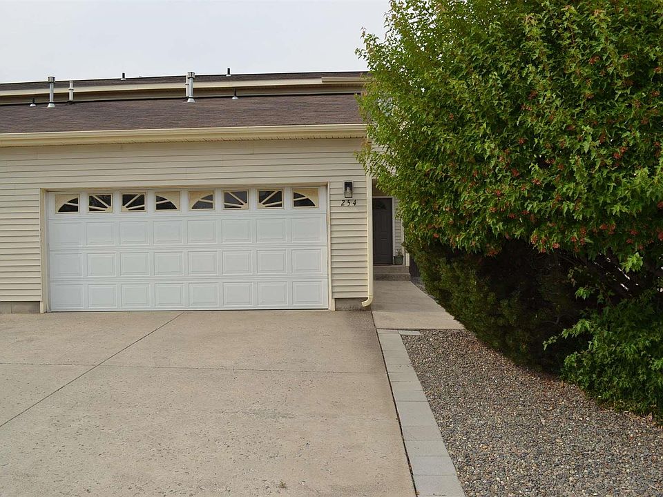 1st image of 254 NW Clay Ct