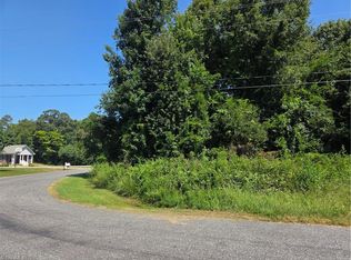 125 Pickett Dr, Lexington, NC 27295