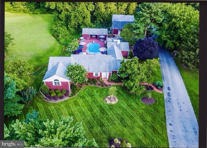 1st image of 32399 Meadow Branch Dr