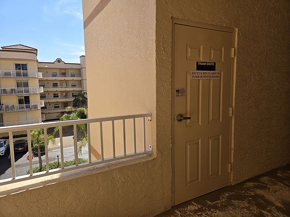 4th image of 806 Mystic Dr APT 407
