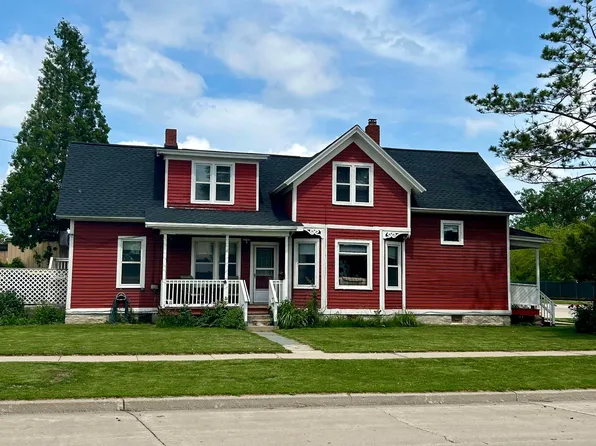 1146 State St, Green Bay, WI 54304