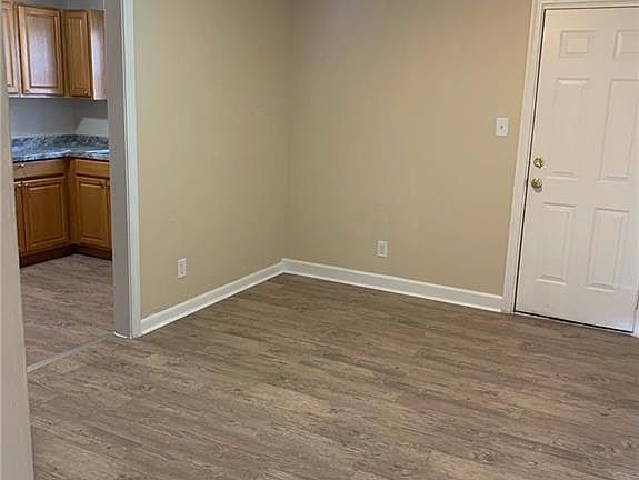 3rd image of 237 Edison Ave