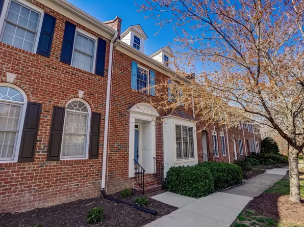 528 Copperline Dr, Chapel Hill, NC 27516