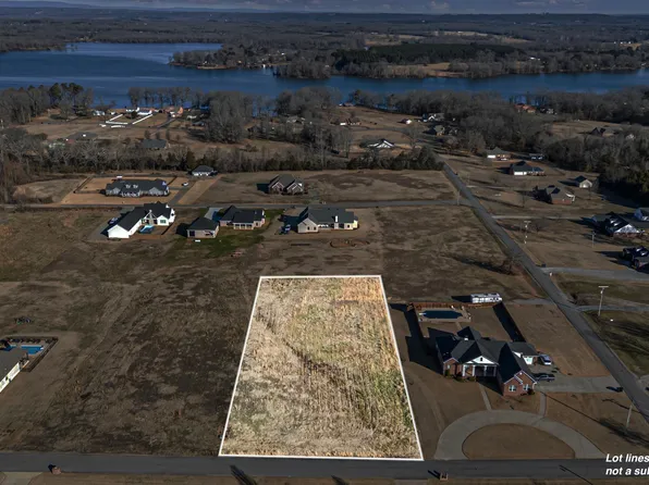24 Woodland Loop, Morrilton, AR 72110