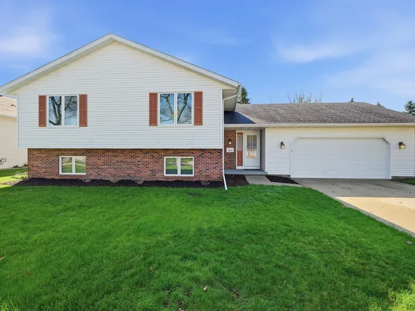 1541 Kuhle Dr, Sun Prairie, WI 53590
