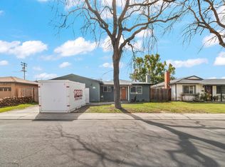 1800 Debonaire Dr, Modesto, CA 95350