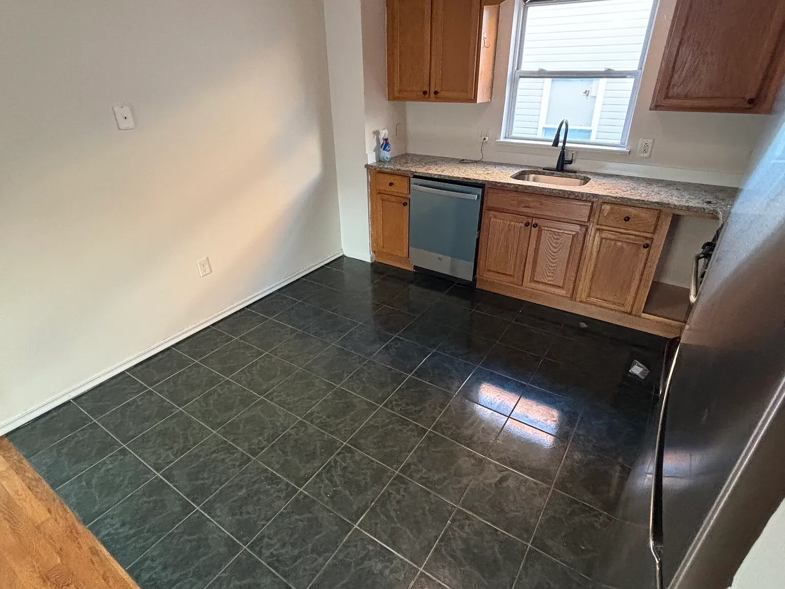 3 bed, $2,900 — Photo 2