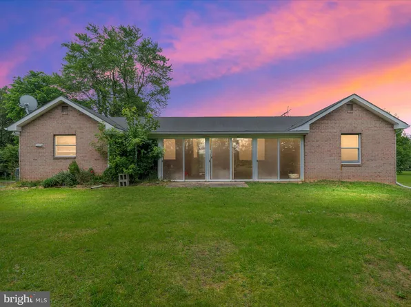 13967 Berlin Tpke, Lovettsville, VA 20180