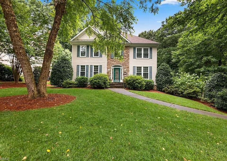 1st image of 135 Ridge Gate Ct