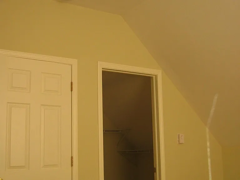 1432 Elmwood Ave #UP — Photo 10