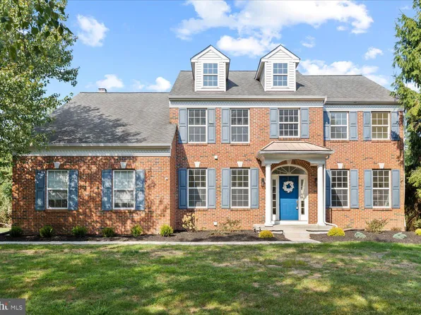 1330 Stonegate Dr, Downingtown, PA 19335