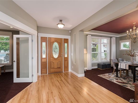 Wide, open entry.  Dining Room to the right, office to the left.