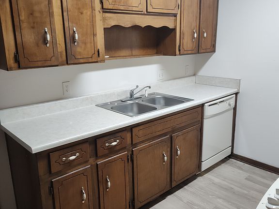 5th image of 3617 Deloach St #1