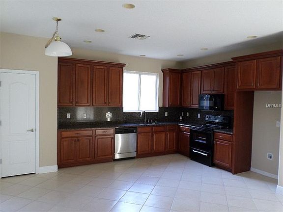 3rd image of 18840 Litzau Ln
