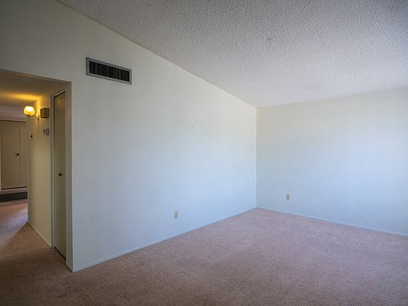 4th image of 9614 E Burnett St