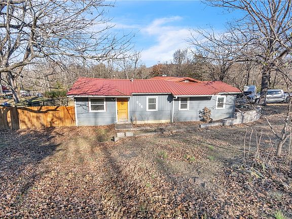 2nd image of 506 W Whillock St