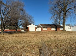 4229 N Peoria Rd, Springfield, IL 62702