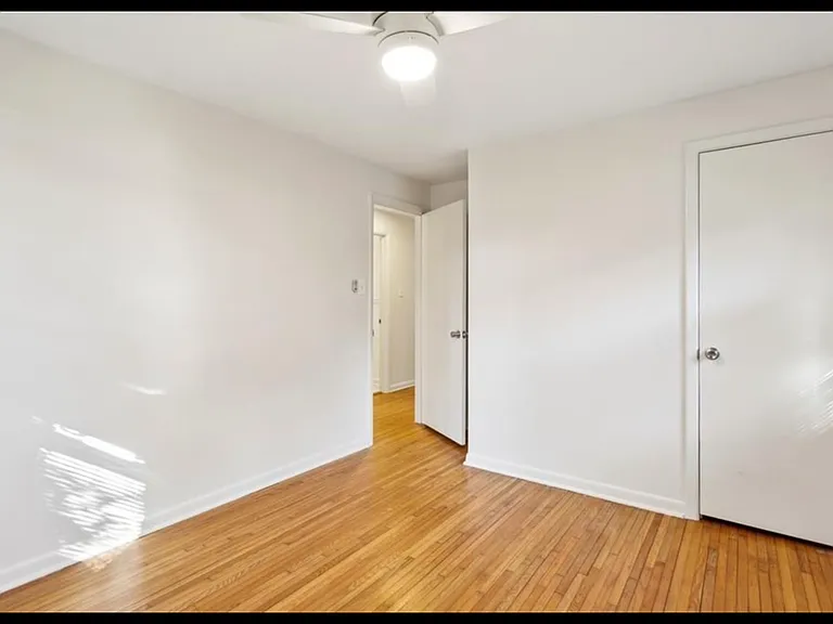 2474 Warwick Cir NE — Photo 10