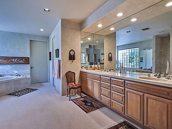 Large master bath