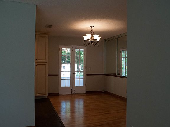 2nd image of 1355 Woodruff Ave